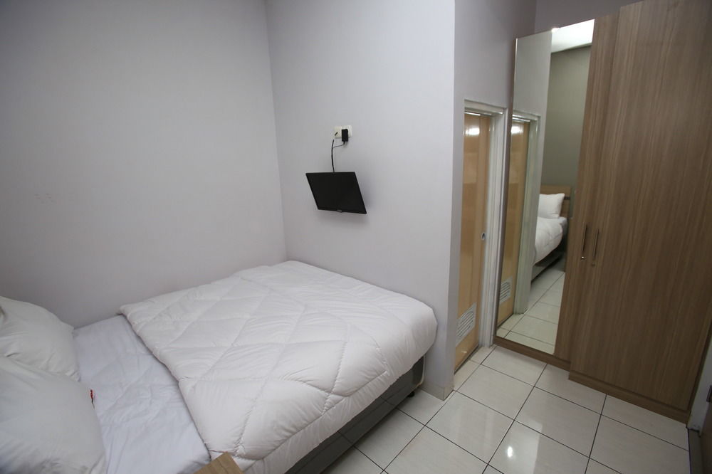Reddoorz @ Karet Pedurenan 2 جاكرتا المظهر الخارجي الصورة